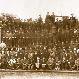 . 1900.     -1